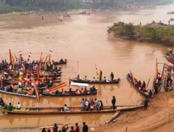 Karnaval Perahu Tandai Peringatan Hari Maritim Nasional