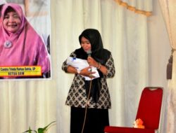 Utusan IKWI Agam Juara 1 Lomba Manjujai Anak 