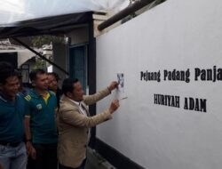 Pagar SMPN 5 Padang Panjang Dipercantik dengan Mural Walikota