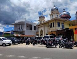 Walikota Padang Imbau Warga Shalat Jumat Diganti Dzuhur di Rumah