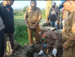 Ali Mukhni Letakkan Batu Pertama Pembangunan Kembali Jembatan Sikabu  