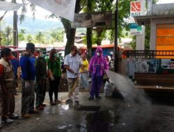 Tabir dan SMS Semprot Disinfektan ke Rumah Warga