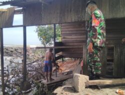 Abrasi di Pantai Pasir Baru, Warung Nyaris Ambruk