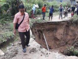 Akses Jalan Sikumbang Koto Tuo Putus, Kendaraan Dialihkan Kejalur Lain