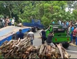 Pikap Terjuni Jurang Jalan Padang – Painan