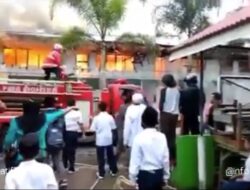 Asrama MTI Kapau di Tilatang Kamang Terbakar