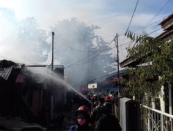 Kebakaran di Simpang Haru, Rumah dan Sepeda Motor Hangus