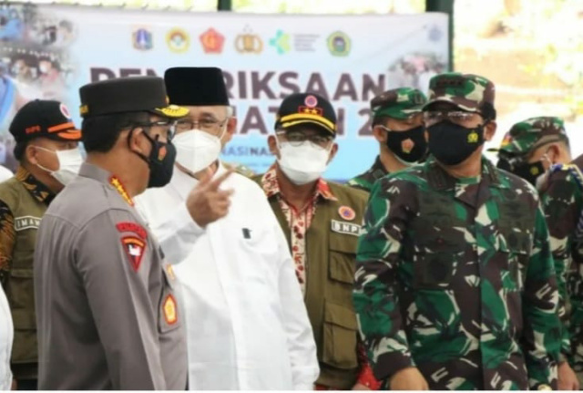 Ketua Umum DPP LDII KH Chriswanto Santoso bersama Panglima TNI dan Kapolri