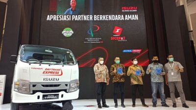 Isuzu Berikan Apresiasi Keselamatan Berkendara Kepada Para Mitra Bisnis 