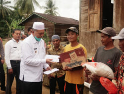 Bupati Pasaman Barat Bantu Korban Puting Beliung