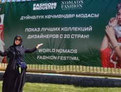 Tampilkan Tenun Minangkabau, Emi Arlin Ramaikan World Nomads Fashion Festival di Kyrgyzstan