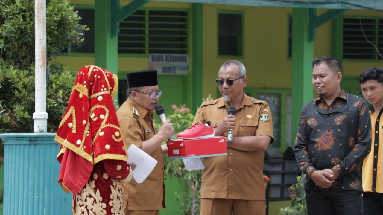 Bupati Andri Warman Dan Sekda Edi Busti Beri Motivasi Di Smk N 1