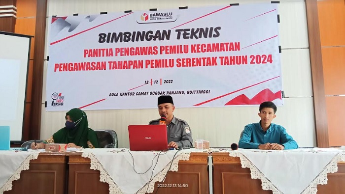 Tingkatkan Kapasitas Panwascam Bawaslu Bukittinggi Gelar Bimtek Top Satu 3722