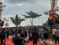 Tabuik, Pantai Gandoriah Bagaikan Lautan Manusia