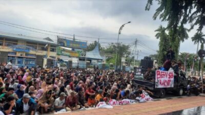 Warga Air Bangis Demo, Gubernur di Jakarta