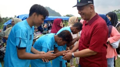 Bupati Rusma Yul Anwar Buka Turnamen Bola Kaki