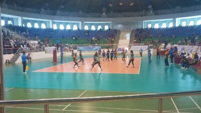 VOLI INDOOR PORWIL XI; Hasil Berbeda Dibukukan Tim Sumbar di Pertandingan Kedua