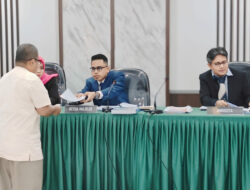 KI Sumbar Gelar Sidang Pemeriksaan Awal Sengketa Adriani Alwi dengan Pemprov Sumbar