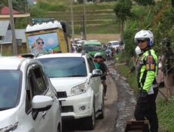 Macet di Malalak, Polisi Imbau Pengendara dari Bukittinggi Lewat Solok menuju Padang