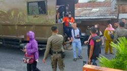 Sembilan Orang Diamankan Pol PP Padang dari Panti Pijat