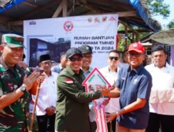 Dirut Semen Padang Serahkan Rumah Bantuan TMMD di Tanah Datar