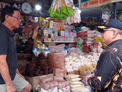 Pj Walikota Padang Sidak ke Pasar, Didapati Harga Cabai dan Bawang Merah Naik