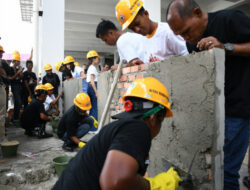 Pekerja Bangunan Puji Mutu Semen Padang