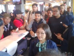 Nyaris Ribut,  Penumpang Super Jet Padang – Jakarta Delay 2 Jam