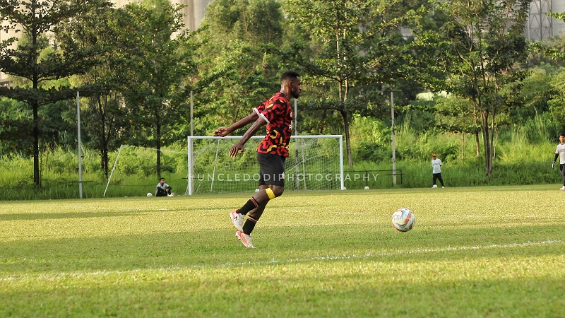 Striker SPFC, Cornelius Ezekiel Stewart. (foto: Dodi Kurniawan)