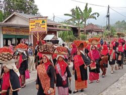 Pawai Alegoris Canduang Tampilkan Beragam Budaya