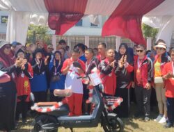 Juara Umum Diajang PeSOda Sumbar 2024, Atlet Kota Padang Boyong Sepeda Motor Listrik