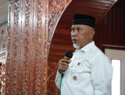 Mahyeldi Letakkan Batu Pertama Masjid di Langgai Pessel, Usai Diterjang Longsor