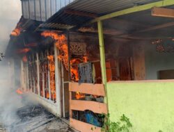 Dua Rumah di Jalan Pramuka Lolong Padang Terbakar, Kerugian Rp700 Juta