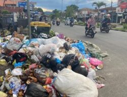 Sampah Berserakan, Predikat Kota Adipura Dipertanyakan