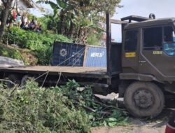 Rem Blong, Truk Pengangkut Alat Berat Picu Kecelakaan Beruntun di Panyalaian