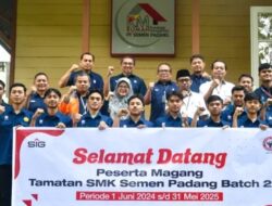 10 Tamatan SMK Semen Padang Ikuti Program Magang Kenali Teknologi Modern di Industri Semen