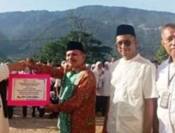 Dukung Pendidikan di MTsS Luki, PT Semen Padang Salurkan Rp177 Juta