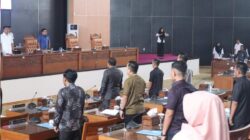 Bupati Sutan Riska Tuanku Kerajaan Tanggapi Masukan dan Kritikan Fraksi DPRD