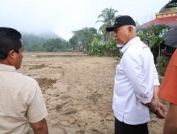 Mahyeldi Tinjau Korban Banjir Sijunjung, 7 Hektar Sawah Gagal Panen