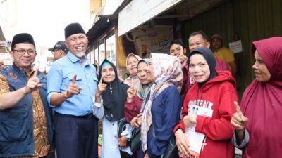 Blusukan ke Pasar Padang Panjang, Mahyeldi Terima Keluhan Pedagang Soal Daging Impor