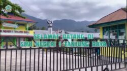 Komite Sekolah  Minta Kamroni Dipertahankan Jadi Kepsek SMK N 1 Tanjung Raya Agam..